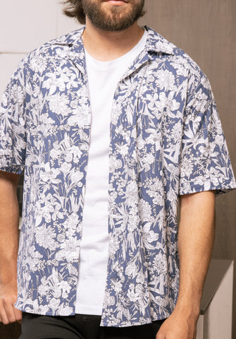 Camisa manga corta flores azul