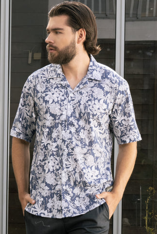 Camisa manga corta flores azul